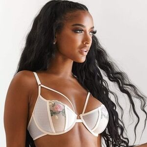 Lounge Champagne Embroidered Floral Bra 32C